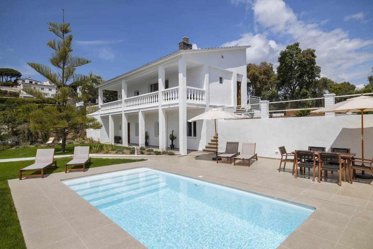 Living and Investing on the Maresme Coast: Luxury Living Just Minutes from Barcelona
