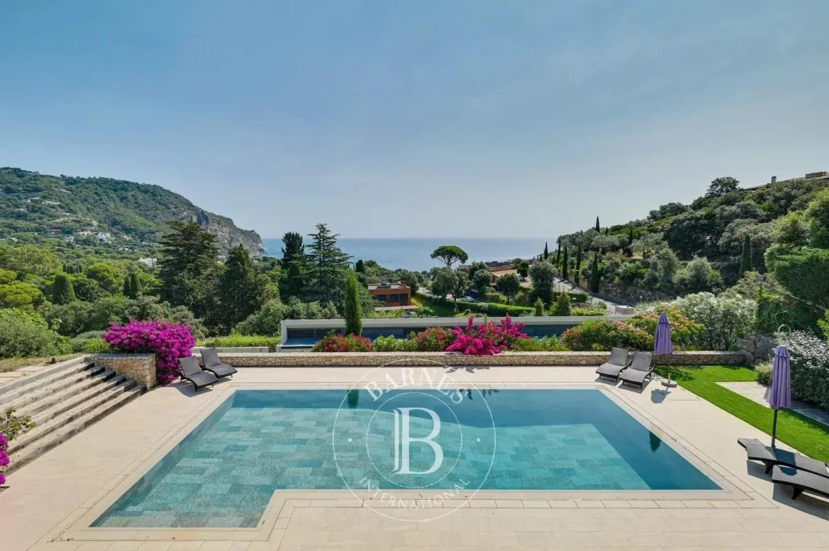 Villa contemporánea con piscina y jardín en Begur, Costa Brava
