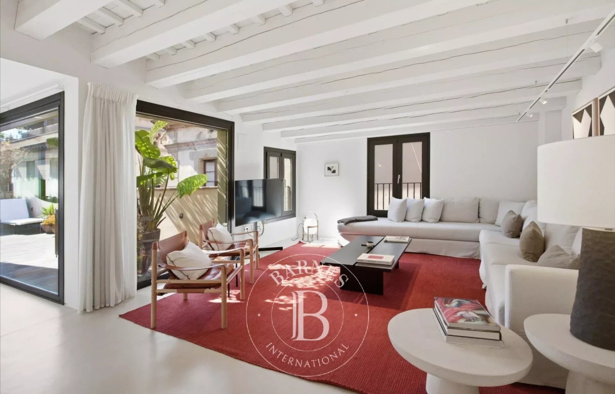 Luxury Duplex Penthouse with Private Pool Terrace in Barcelona Gothic Quarter