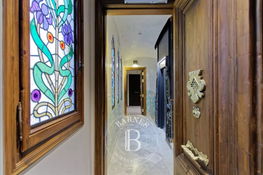 img-gallery