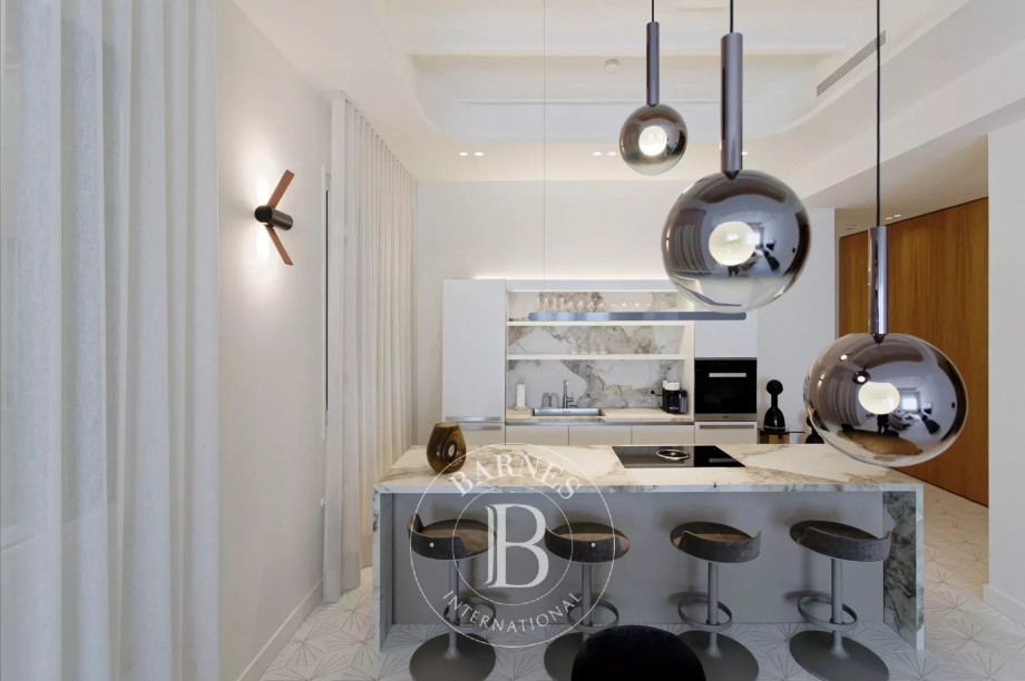 img-gallery