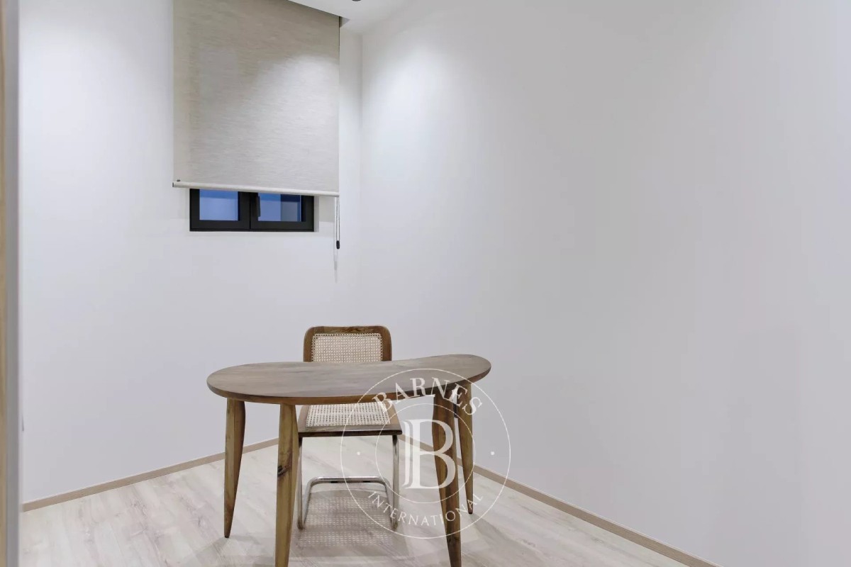 img-gallery