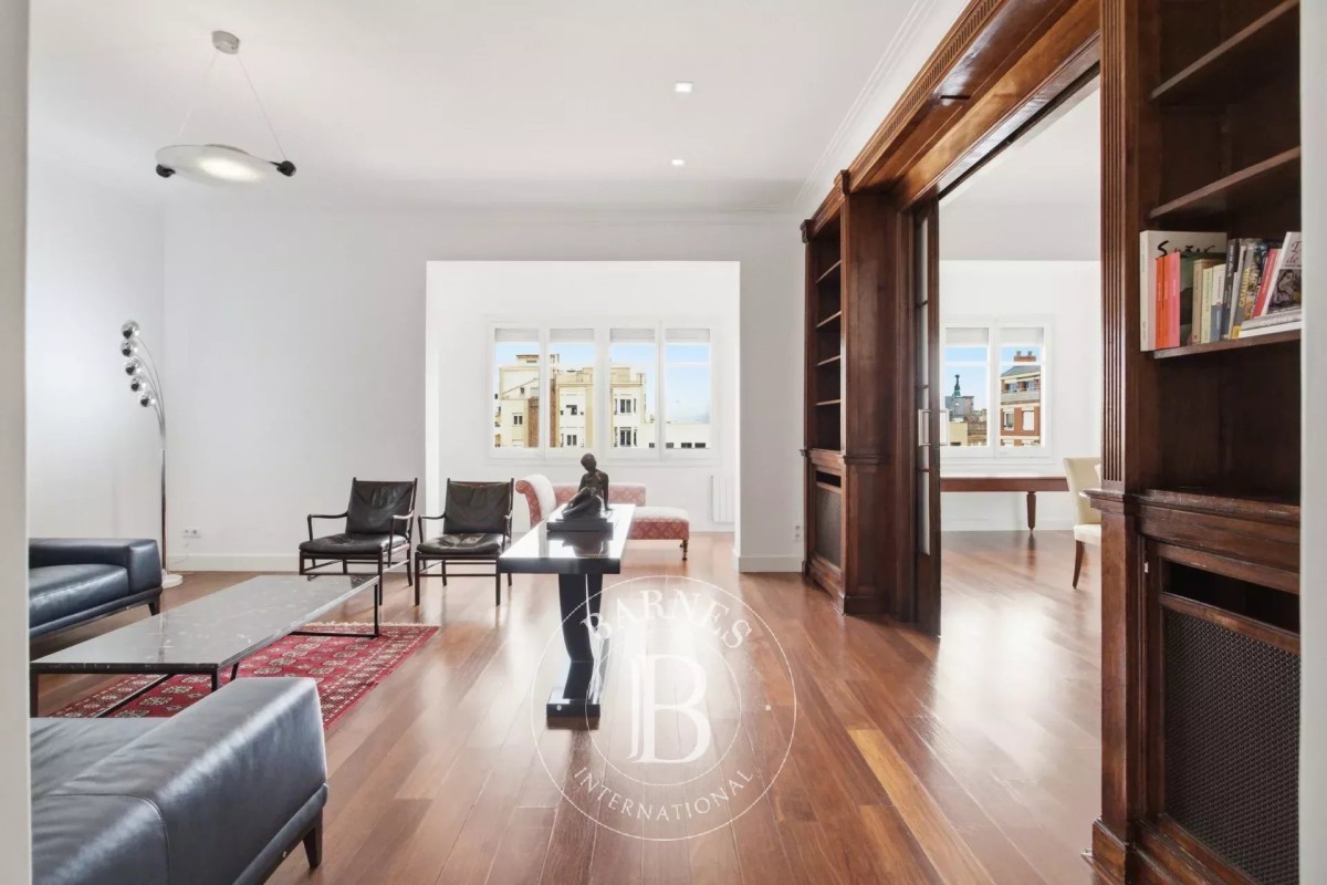 255 m² Apartment in Barcelona’s Golden Square