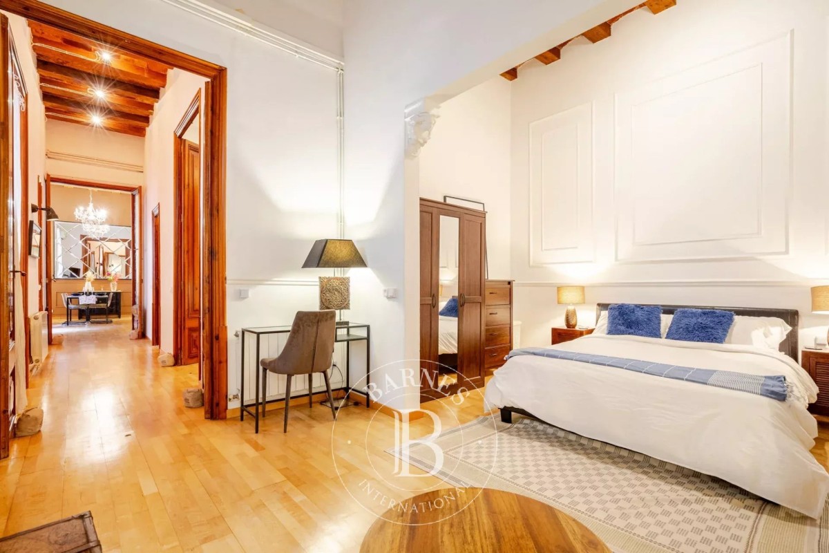 img-gallery