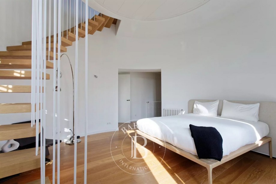 img-gallery