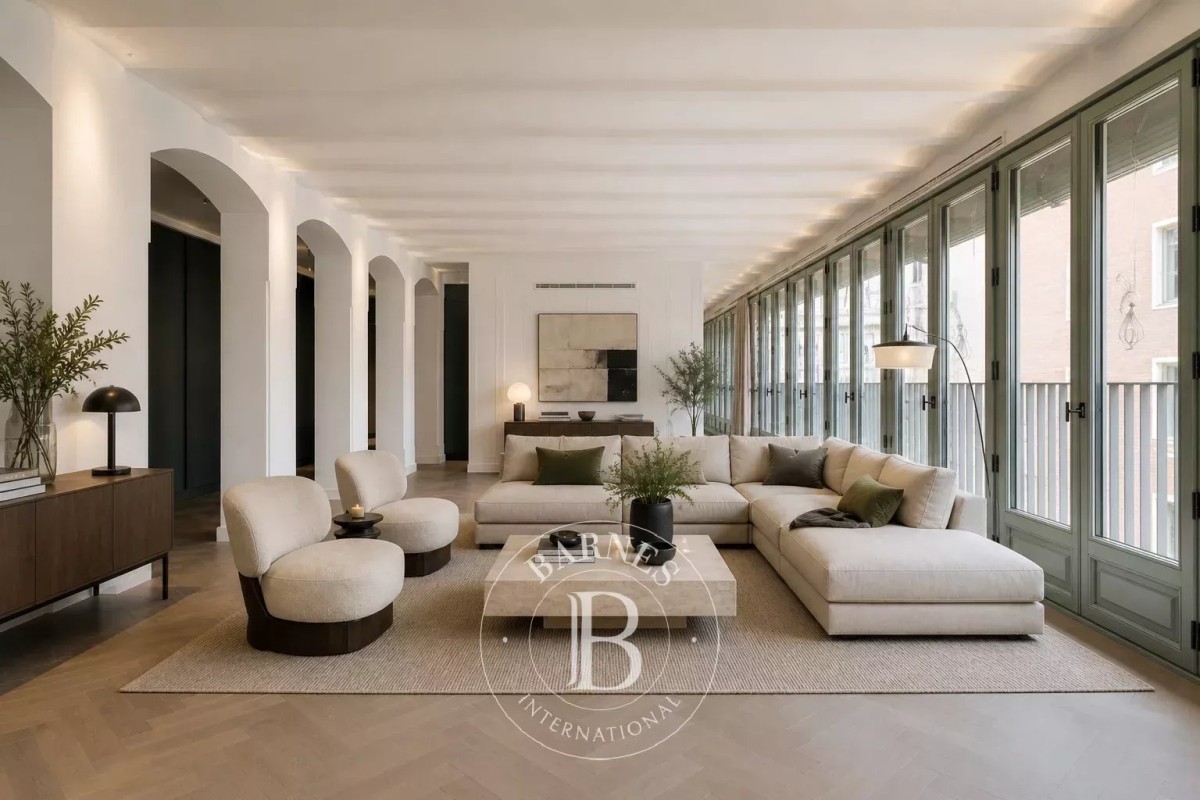 Exclusiu apartament de caràcter contemporani a la Rambla de Catalunya