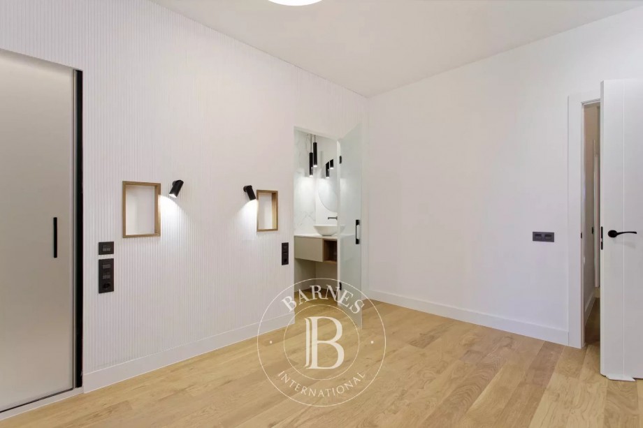 img-gallery