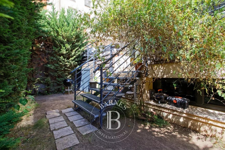 img-gallery