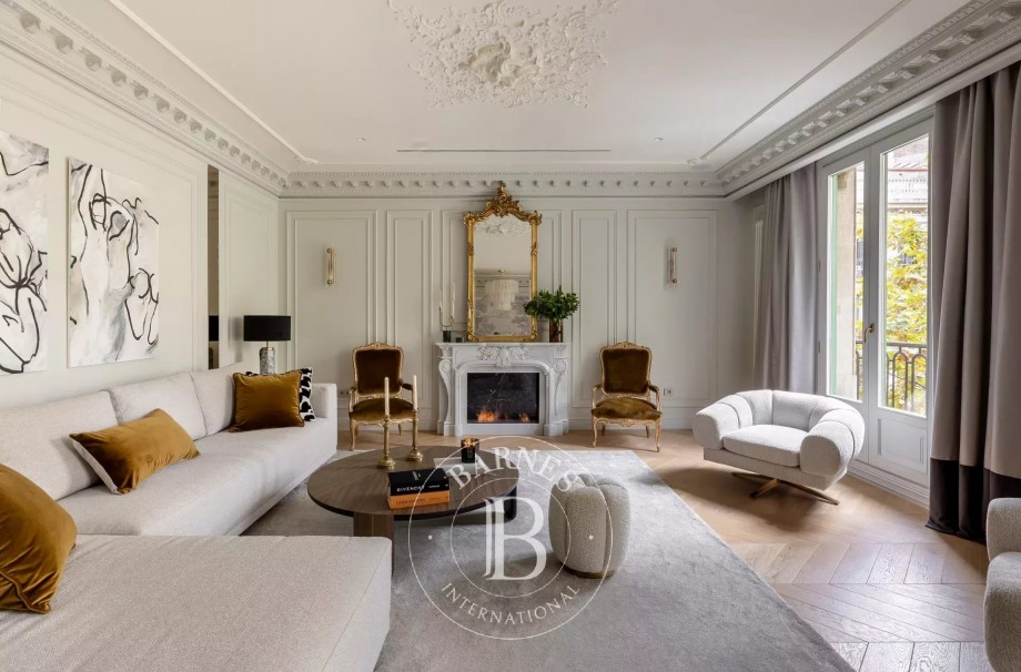 Apartament exclusiu de 4 habitacions en venda al carrer Consell de Cent, Eixample, Barcelona