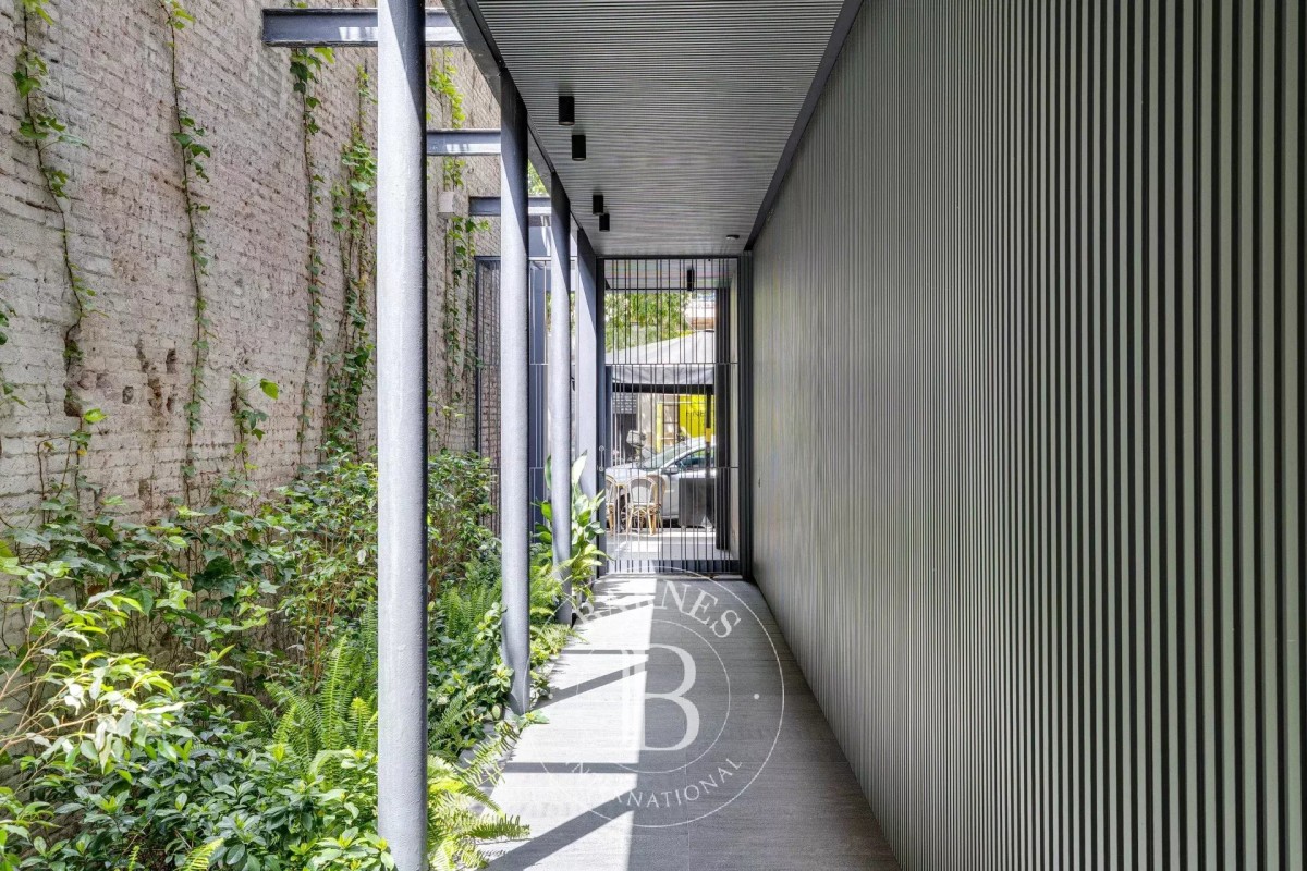 img-gallery