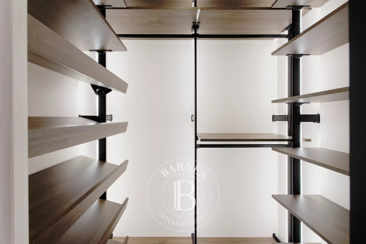 img-gallery