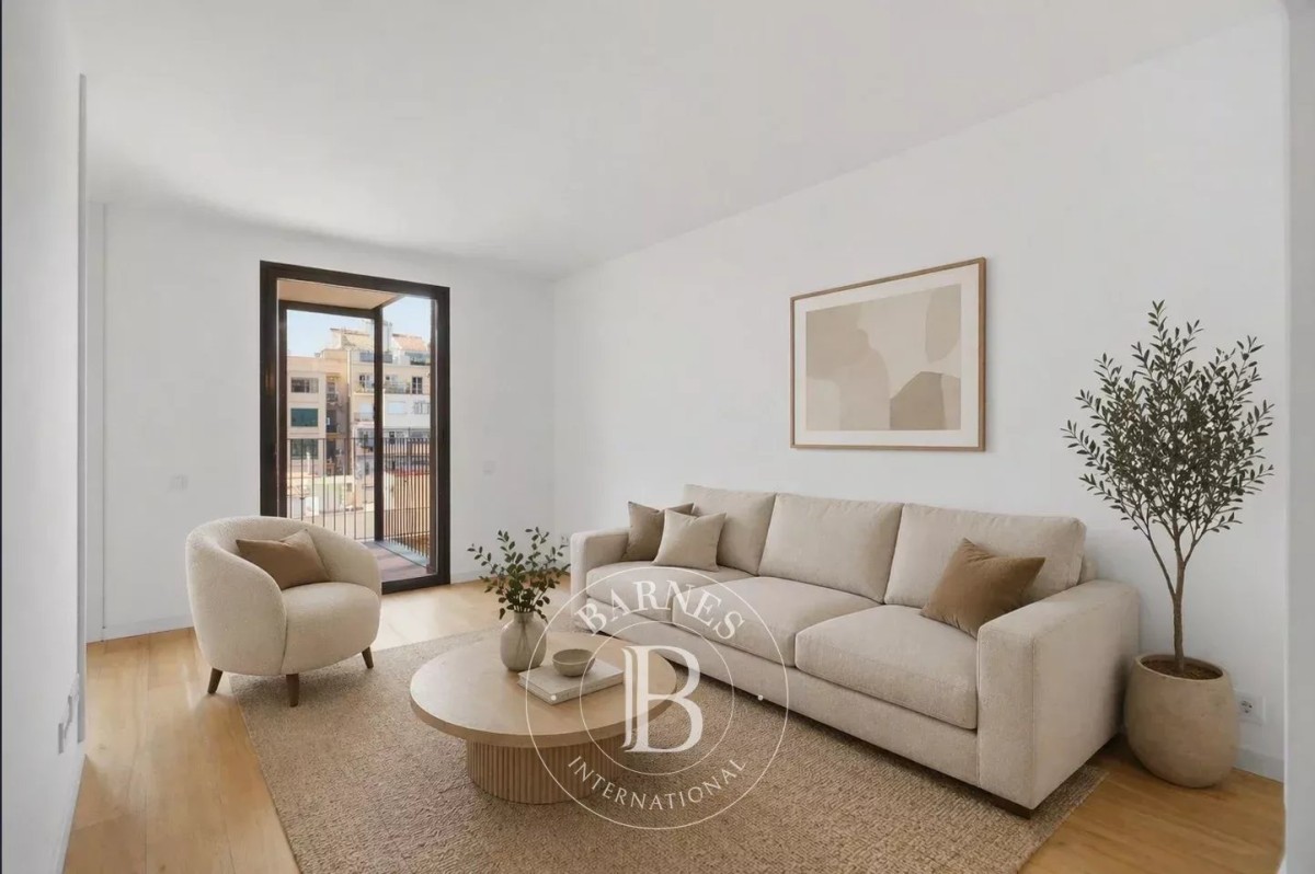 Elegante apartamento reformado con terraza en el corazón del Eixample