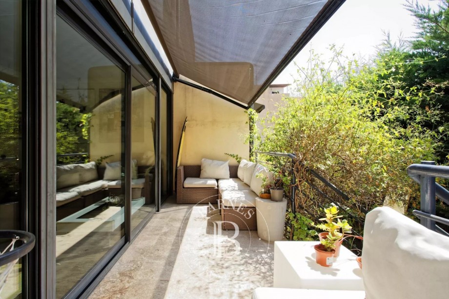 img-gallery