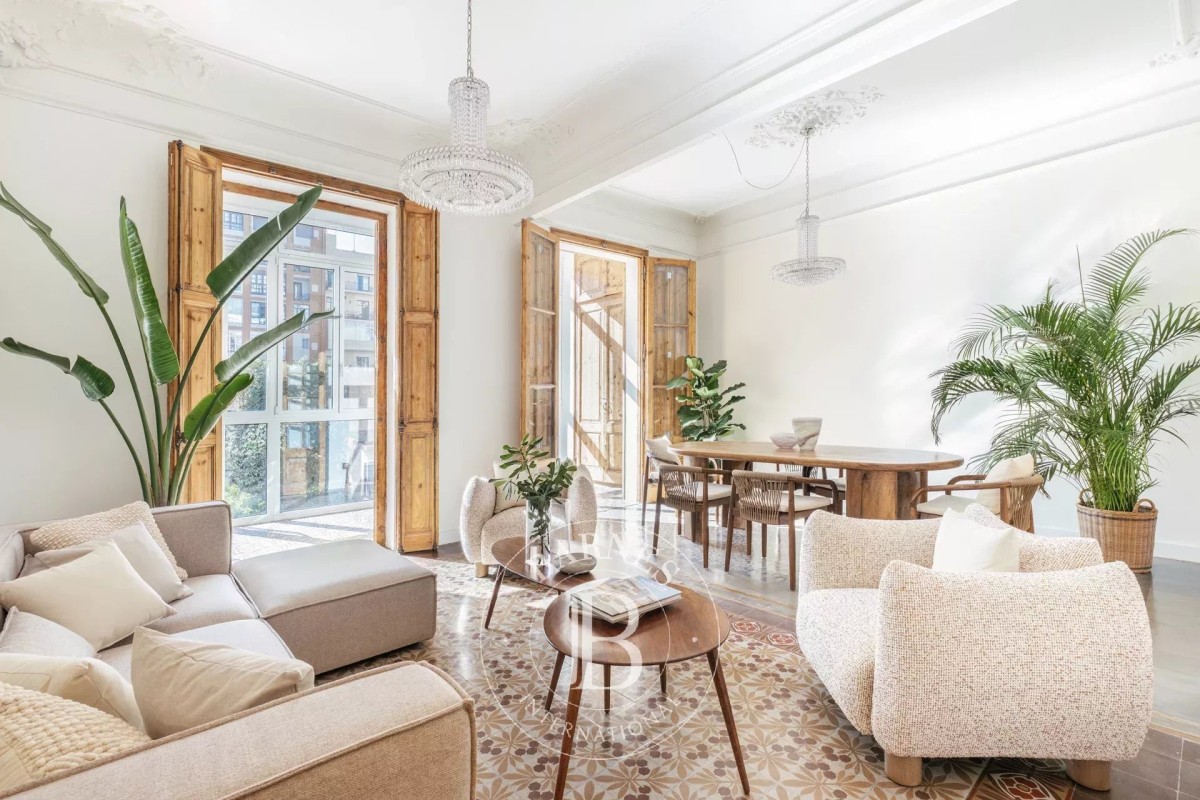 Modernist Gem in Eixample