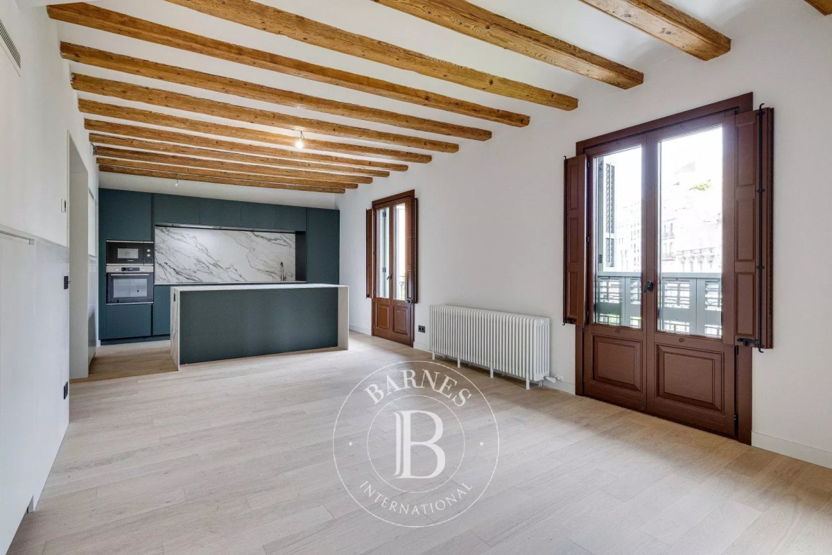 High-floor corner new-build apartment on Rambla de Catalunya