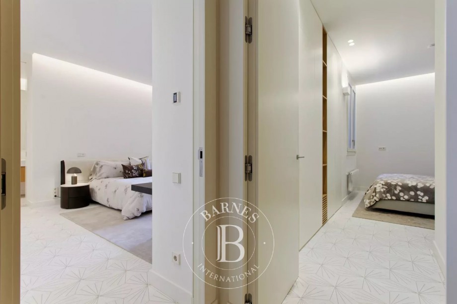 img-gallery