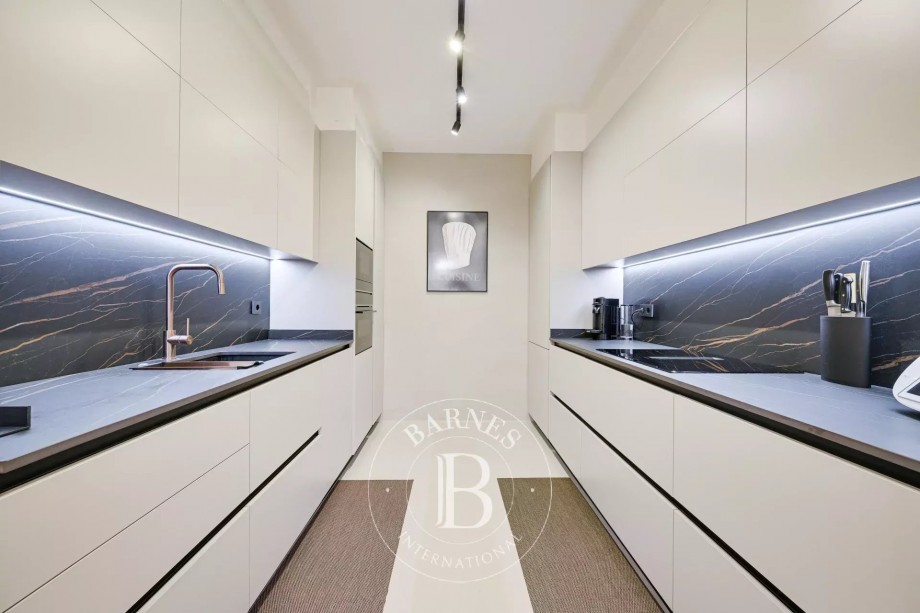 img-gallery