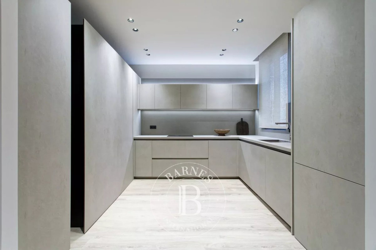 img-gallery