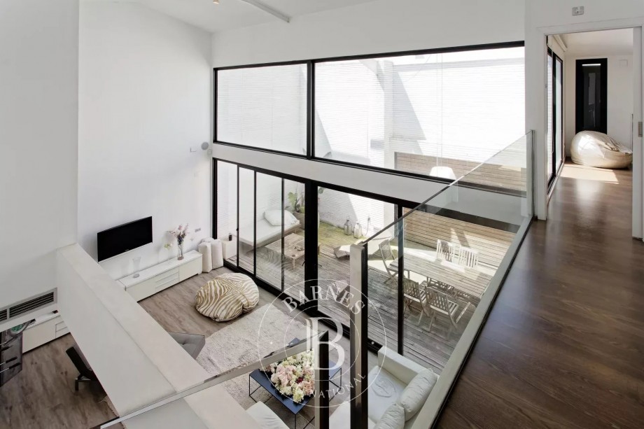 img-gallery