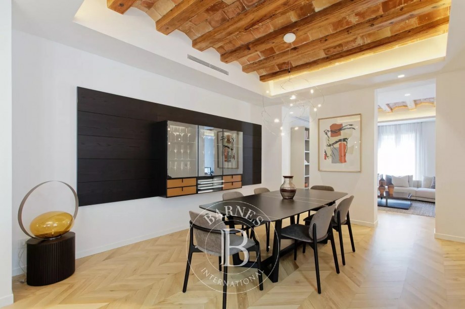 img-gallery