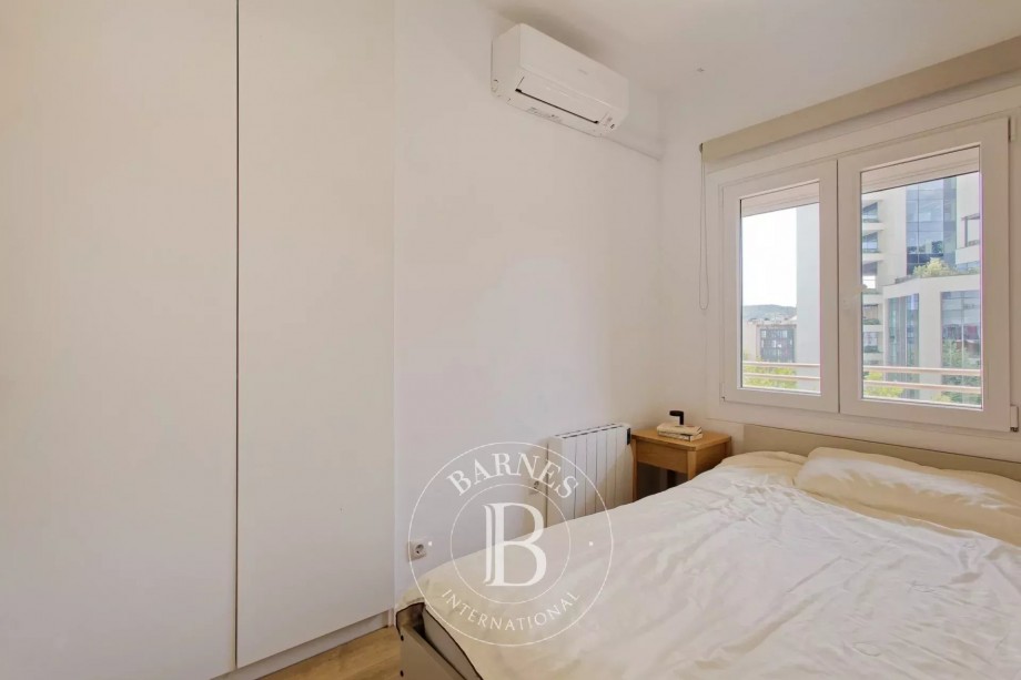 img-gallery
