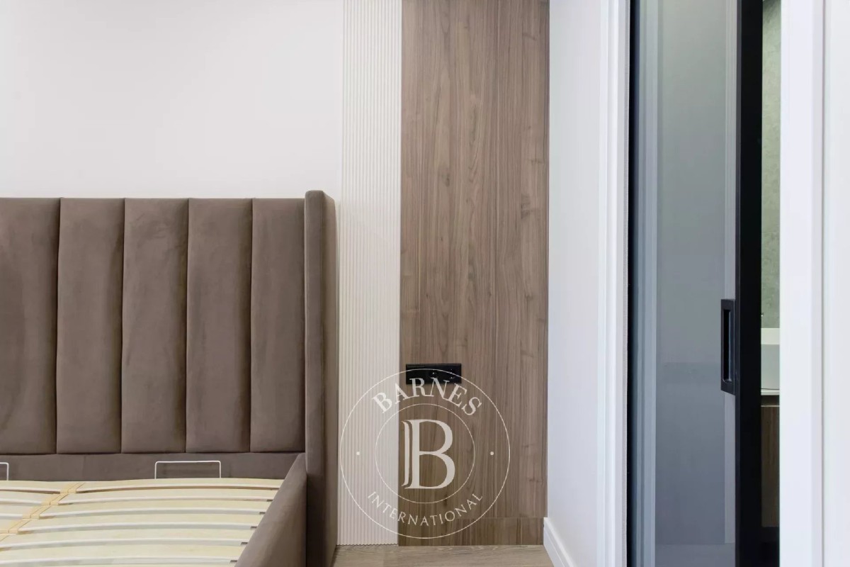 img-gallery