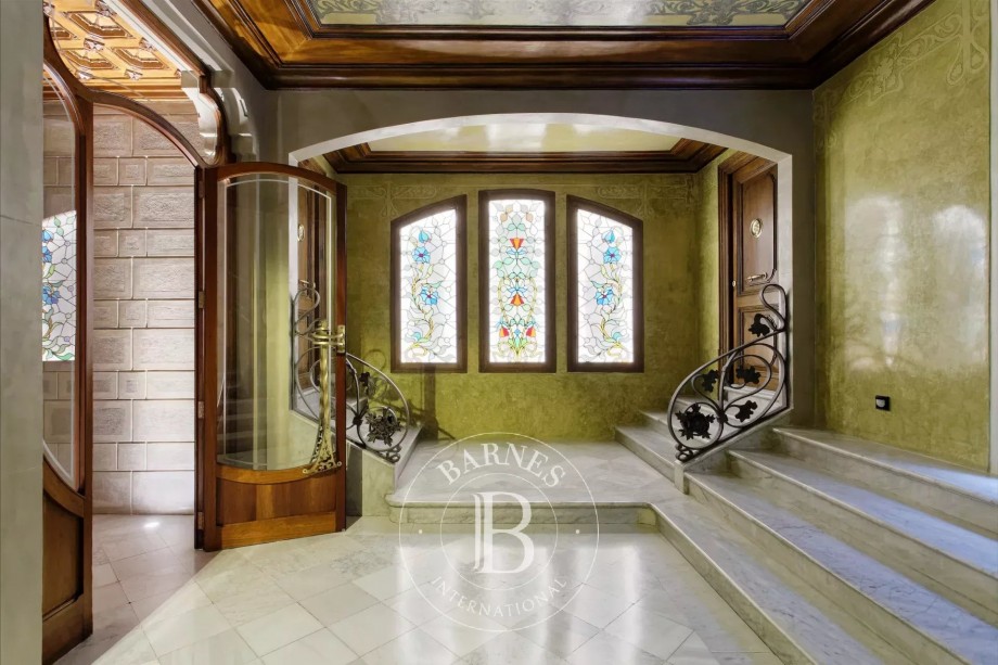 img-gallery