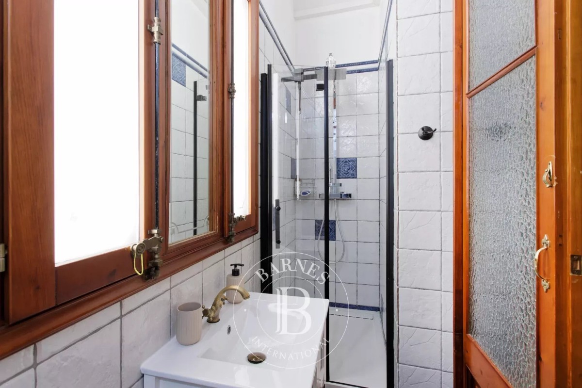 img-gallery