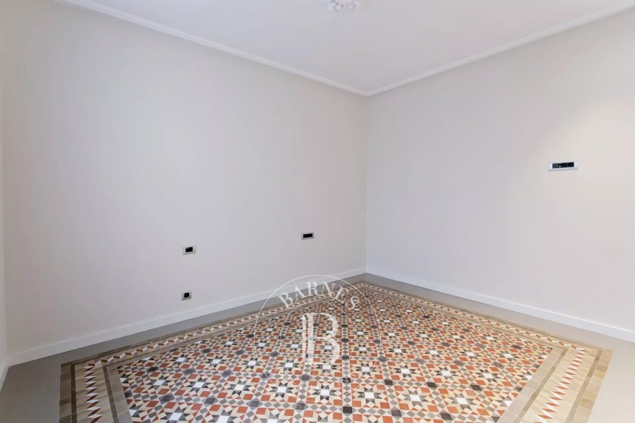 img-gallery