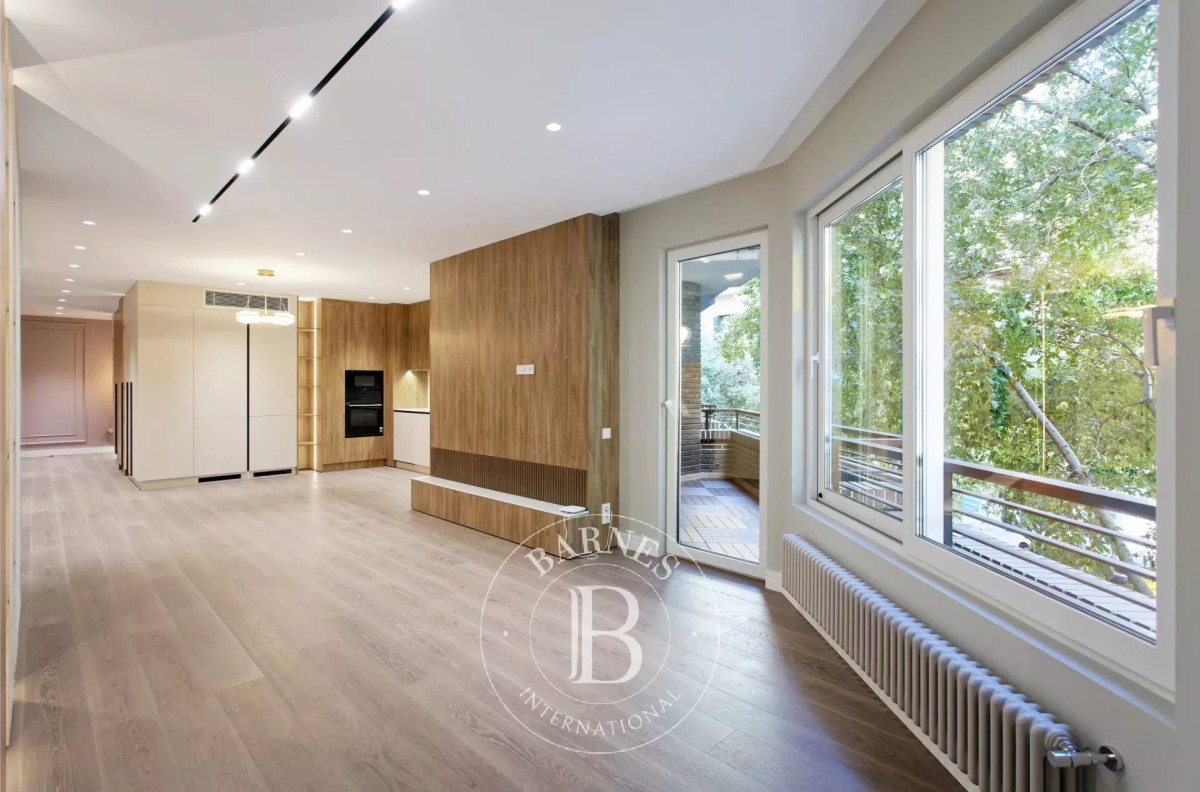 Apartament reformada de 3 habitacions al cor de la Dreta de l’Eixample
