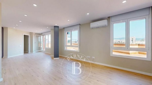 Penthouse Barcelona - picture 1