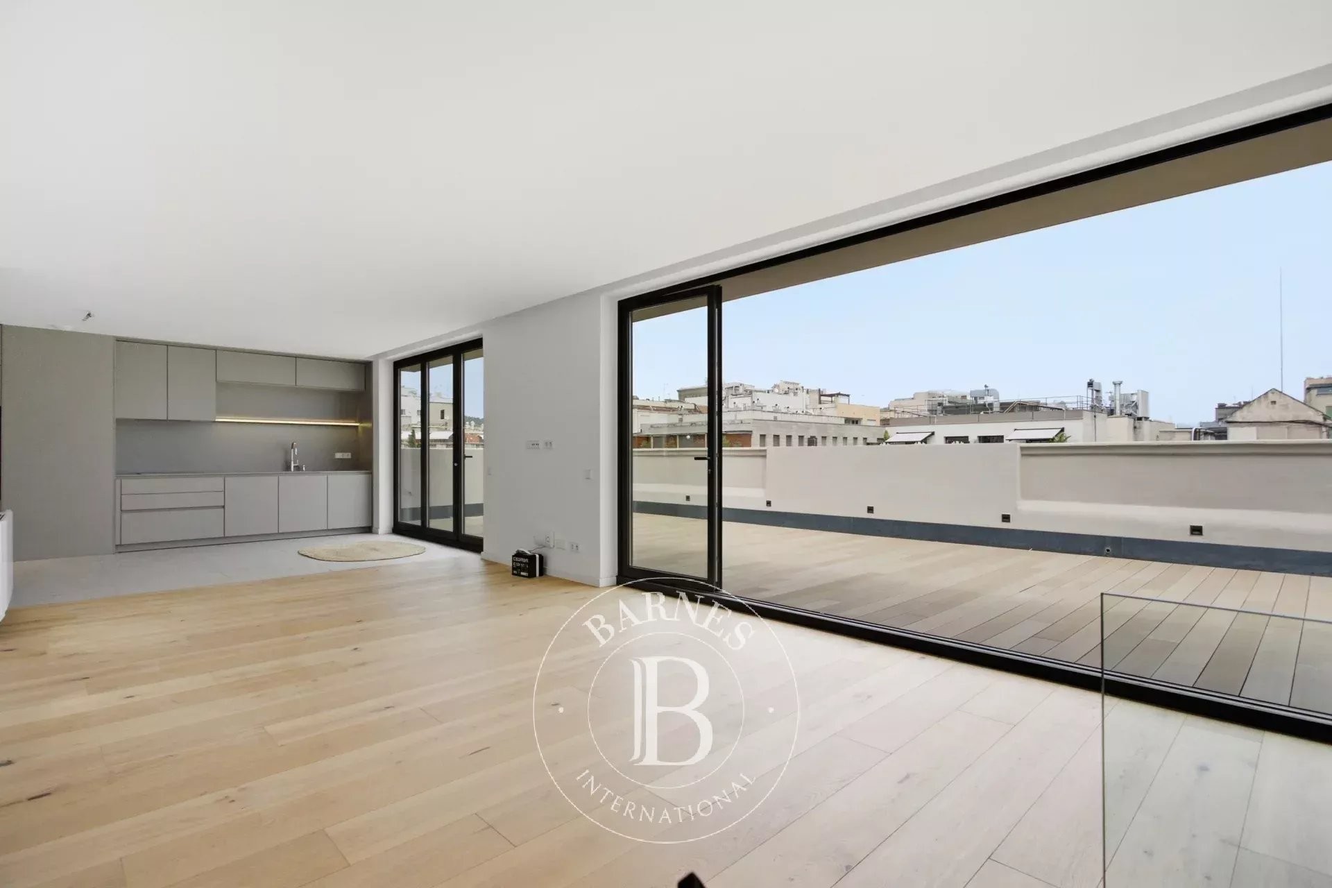Ático dúplex de obra nueva con terraza en Rambla de Catalunya - picture 1