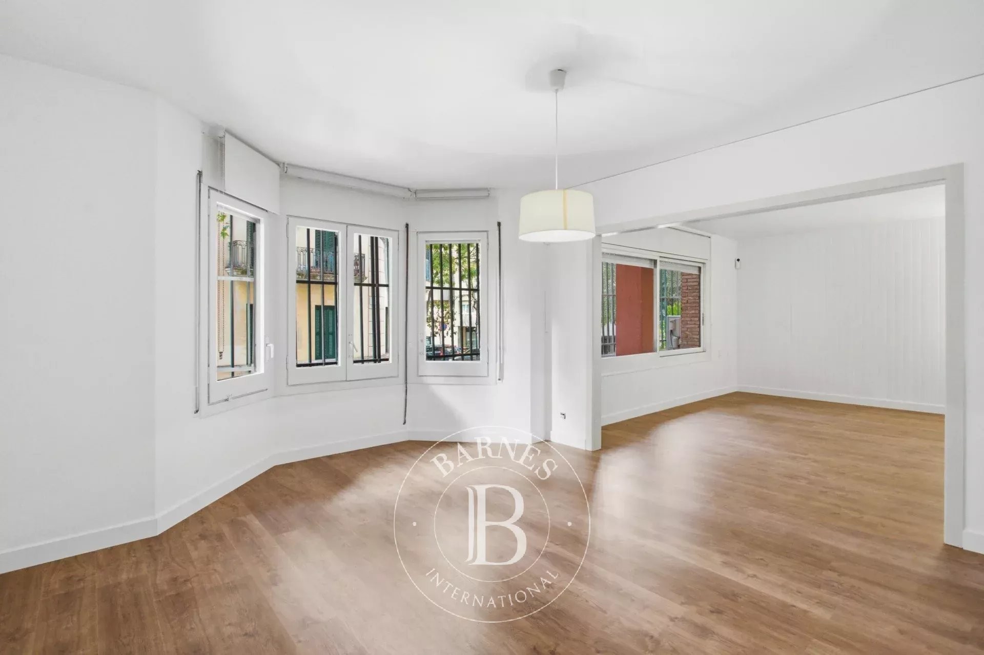 SPACIOUS 165 m² APARTMENT IN TRES TORRES WITH PARKING AND STORAGE ROOM - picture 3