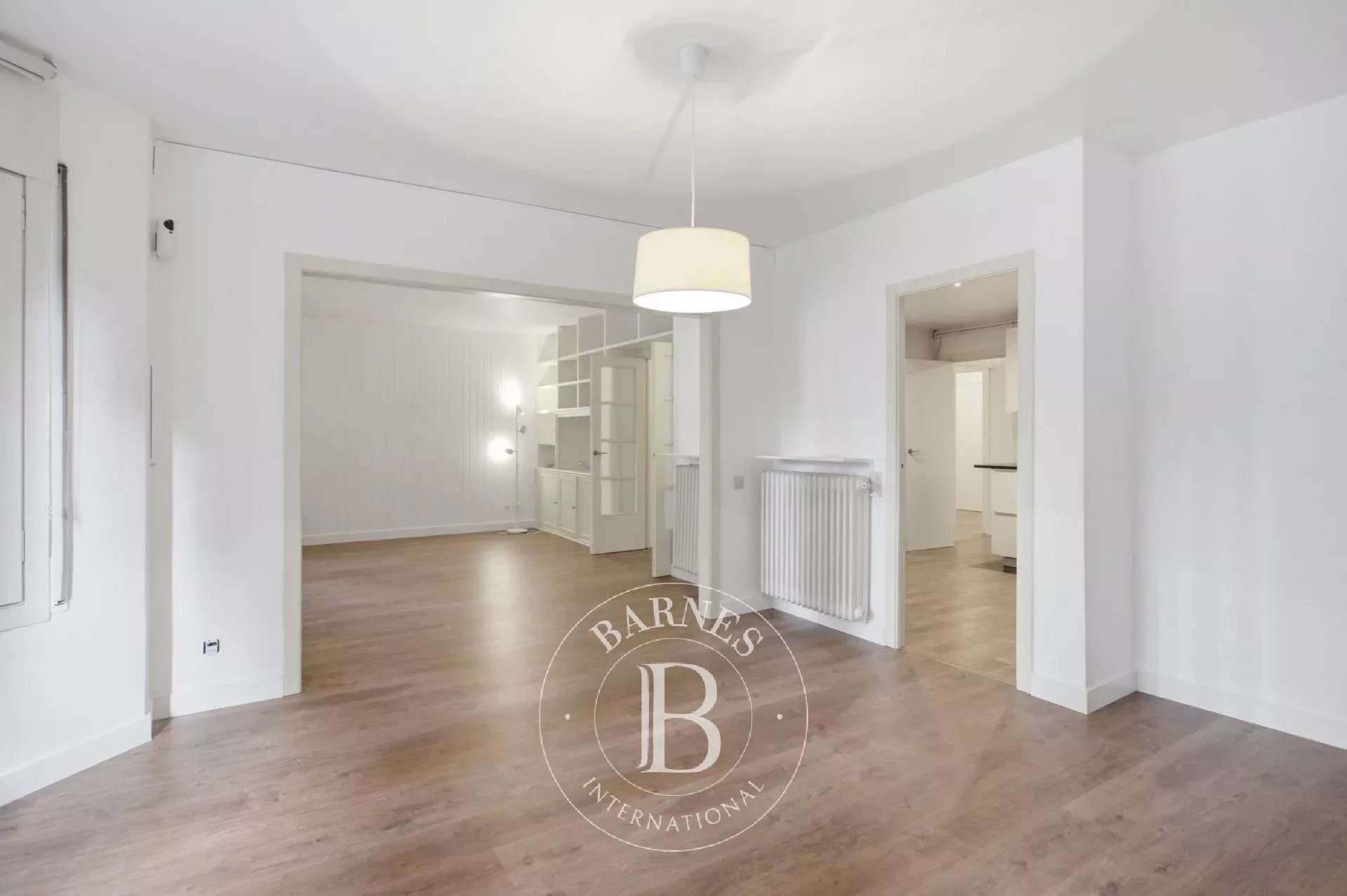SPACIOUS 165 m² APARTMENT IN TRES TORRES WITH PARKING AND STORAGE ROOM - picture 1