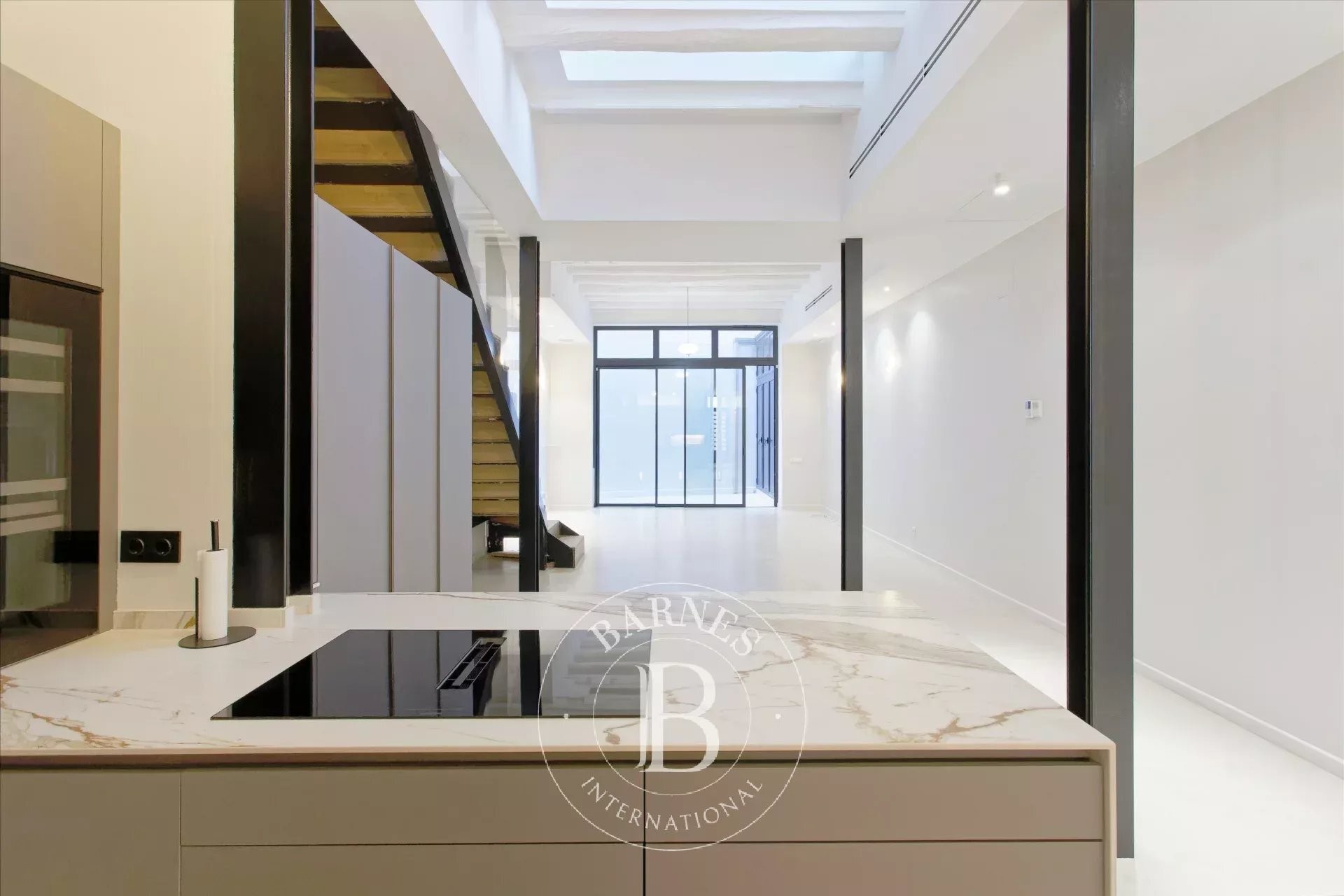 Élégant loft de 188 m² avec terrasses privées et parking à Poblenou, Barcelone - picture 3