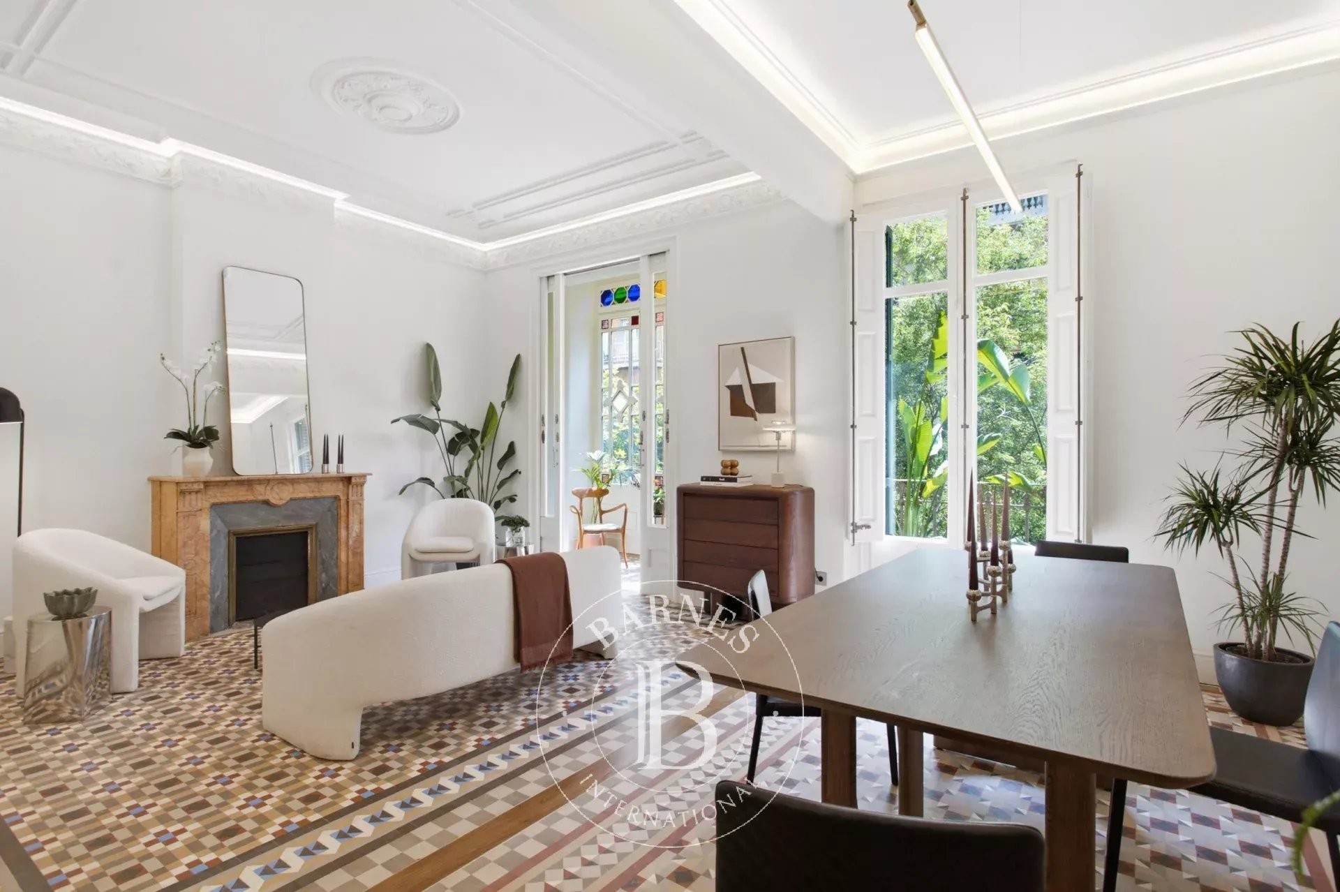 Espectacular piso reformado de 147 m² con encanto original en la Dreta del Eixample - picture 3