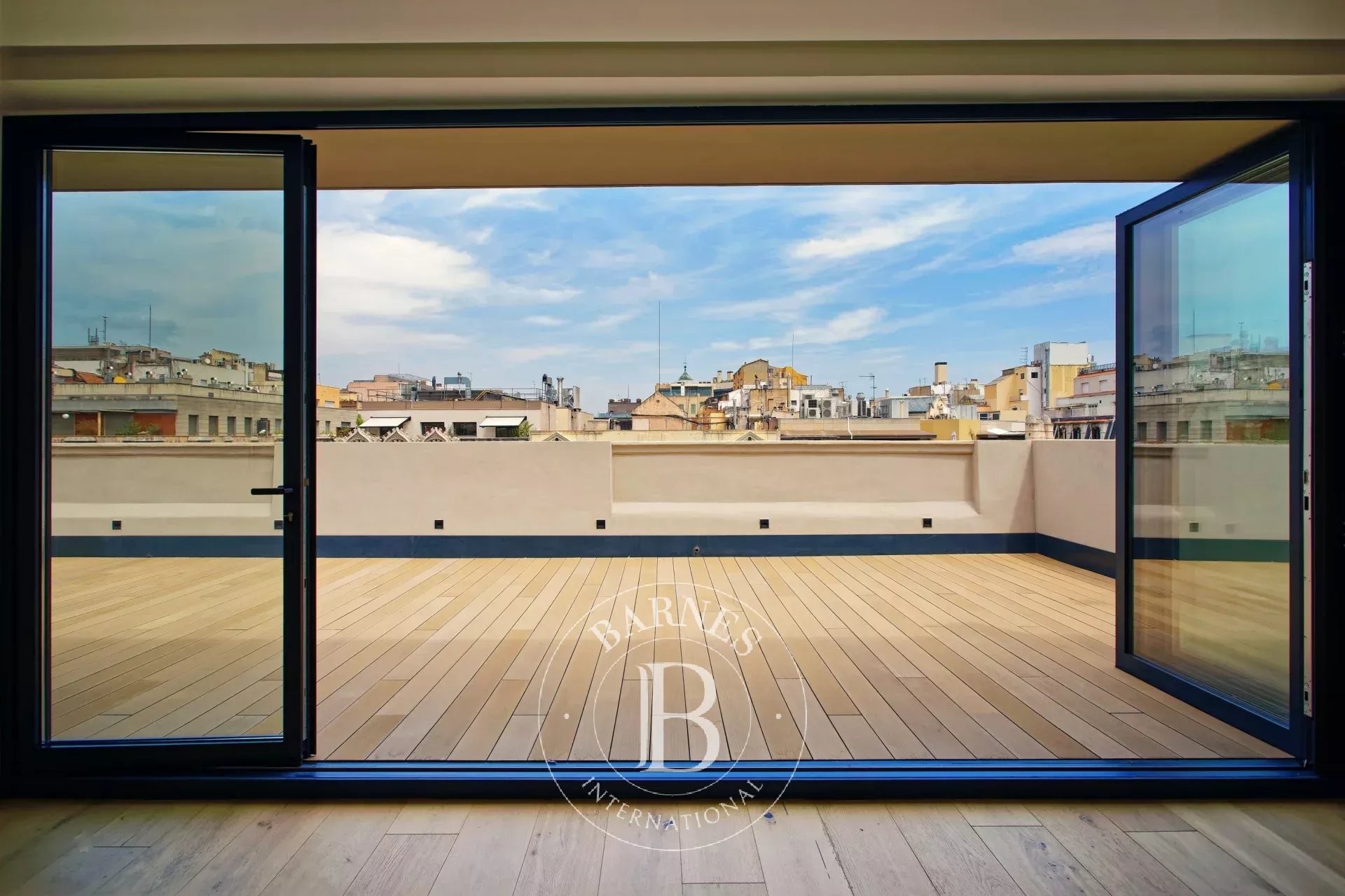 Ático dúplex de obra nueva con terraza en Rambla de Catalunya - picture 3