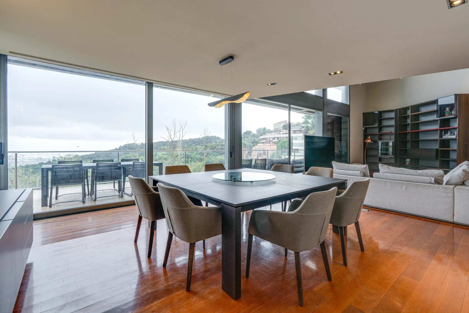 Contemporary Architecture and Exceptional Views over Barcelona and the Sea - picture 3