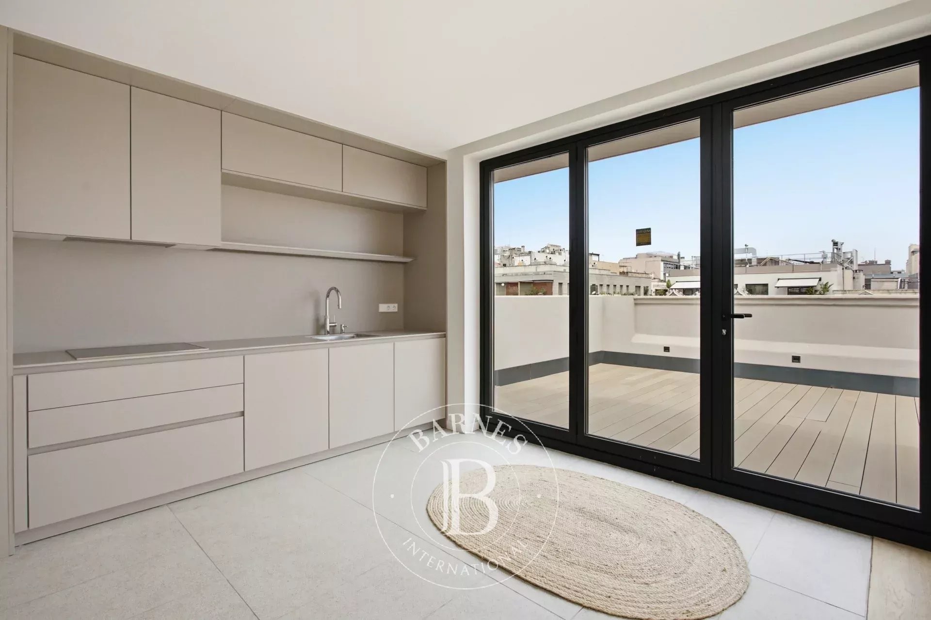 Ático dúplex de obra nueva con terraza en Rambla de Catalunya - picture 2
