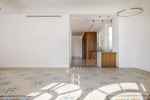 Exquisite Renovated Penthouse in Modernist Style with Abundant Light - picture 8 title=
