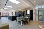 Àtic de luxe inspirat en SOHO amb acabats de disseny i terrat privat al centre de Barcelona