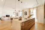 Chef-d'Œuvre Moderniste : Penthouse de Luxe 4 Chambres avec Charme Historique et Élégance Contemporaine