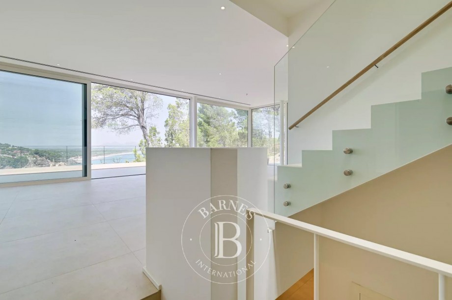 img-gallery