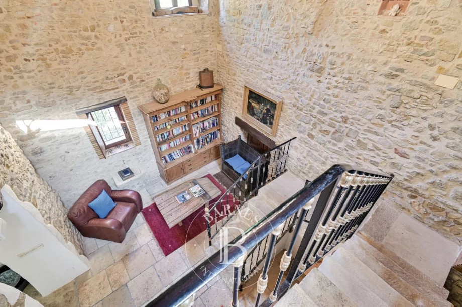 img-gallery