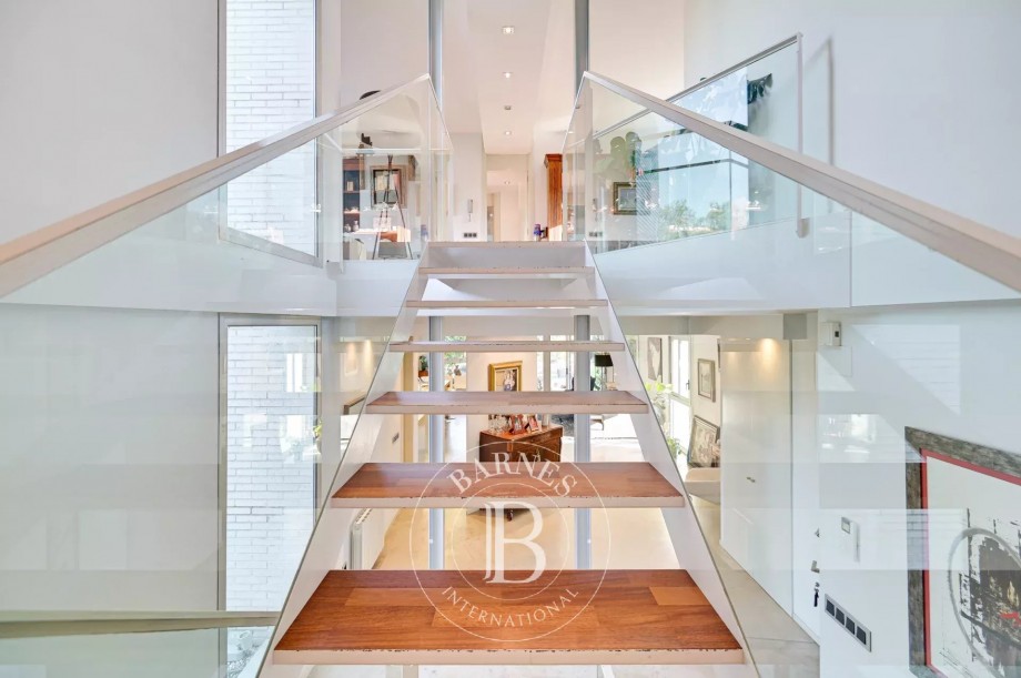 img-gallery