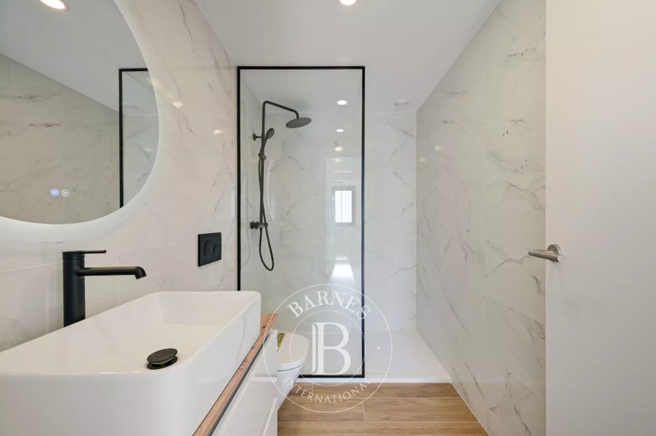 img-gallery