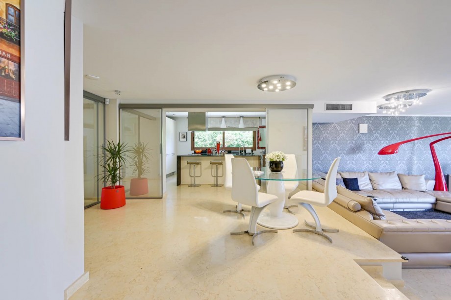 img-gallery