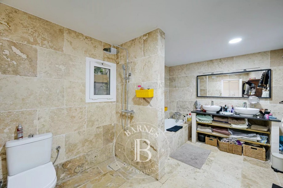 img-gallery