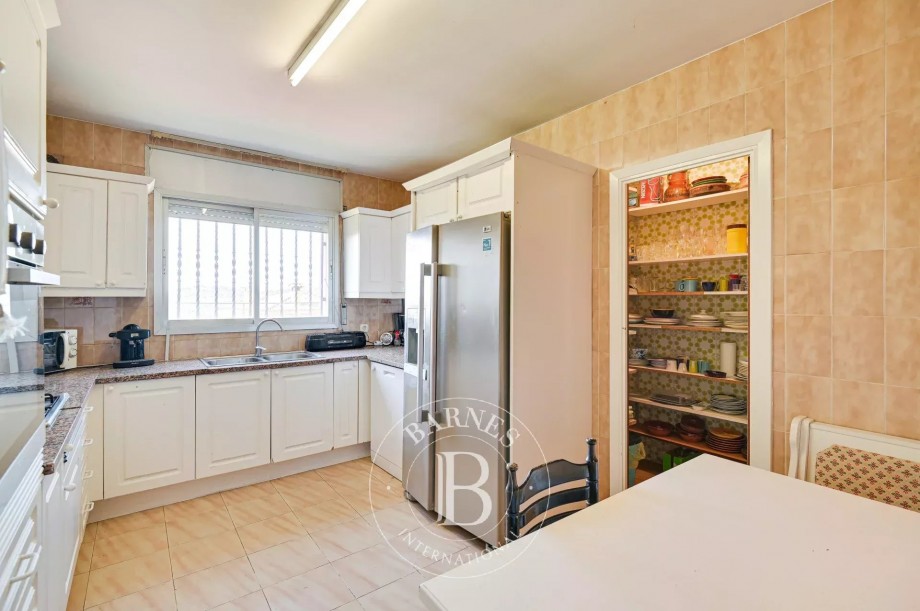 img-gallery