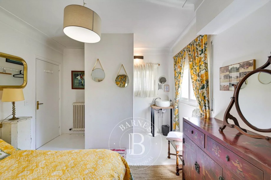 img-gallery